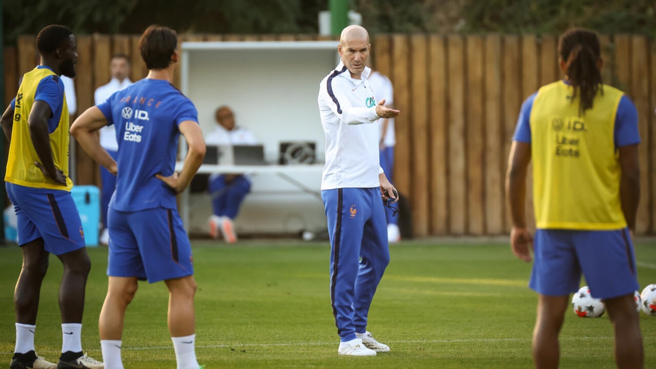 Zinédine Zidane dirige sa première séance complète avec l'équipe de France