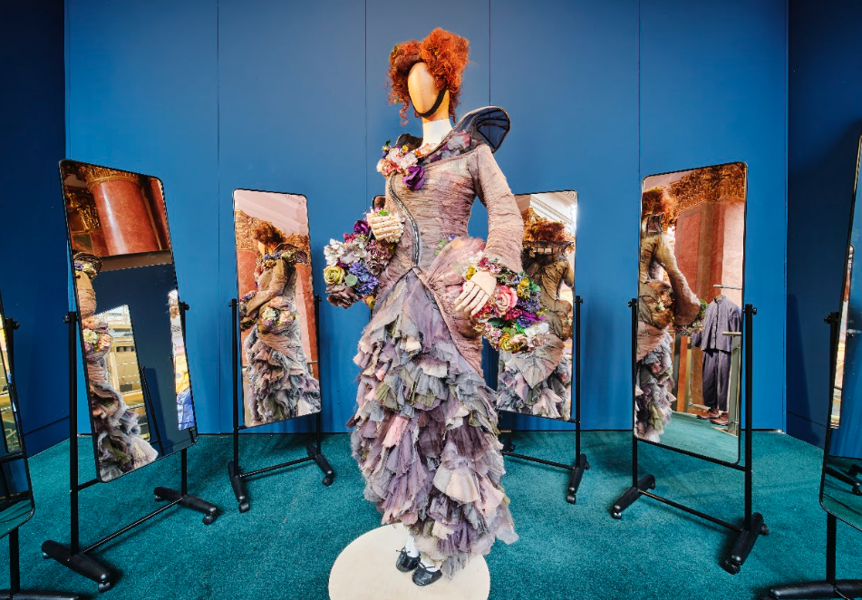 Royal Exchange Theatre : une exposition célèbre 50 ans de costumes