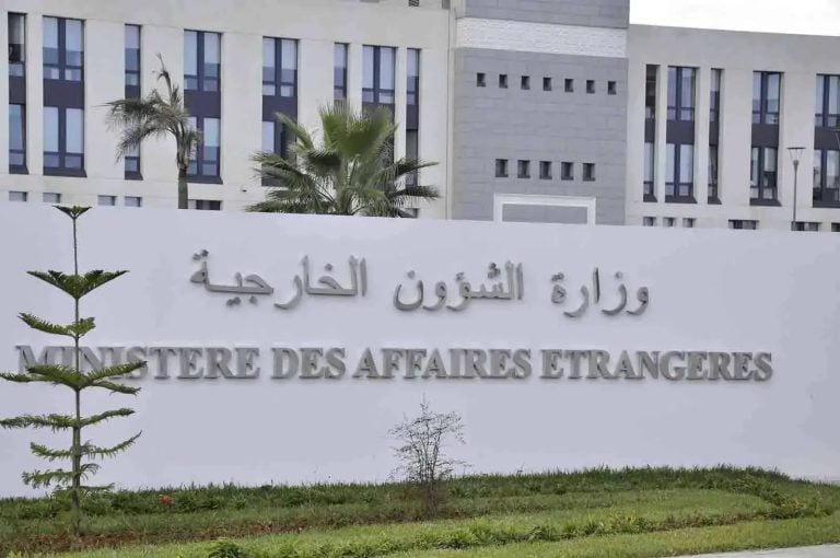 L'Algérie Rompt Ses Relations Diplomatiques Avec Les Émirats Arabes Unis
