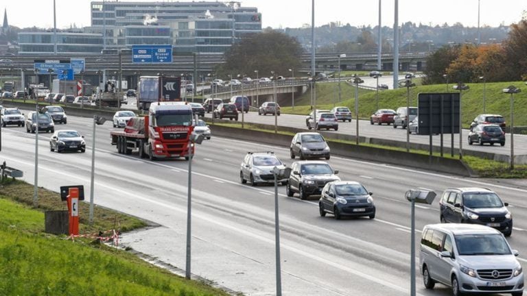 Ring de Bruxelles : un impressionnant gouffre s’ouvre près de Grimbergen