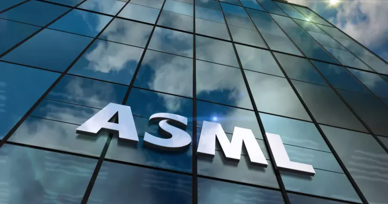 Apple s'associe à Intel pour sécuriser sa production face à TSMC