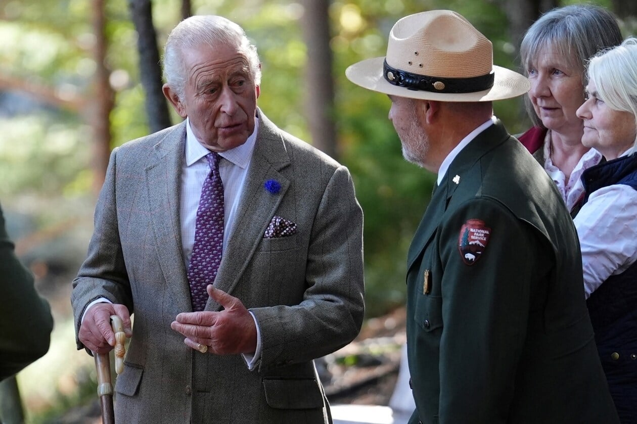 Charles Spencer accuse le roi Charles III d euphorie après la mort de Diana