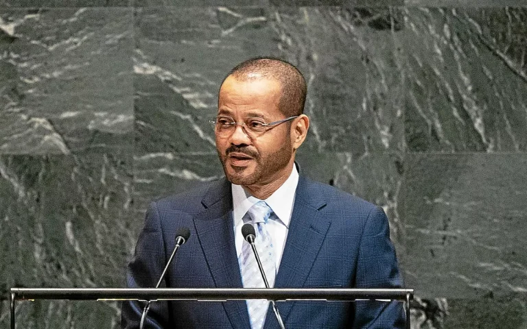Le ministre des Affaires étrangères d’Oman, Badr bin Hamad Al Busaidi. (EPA/Lev Radin)