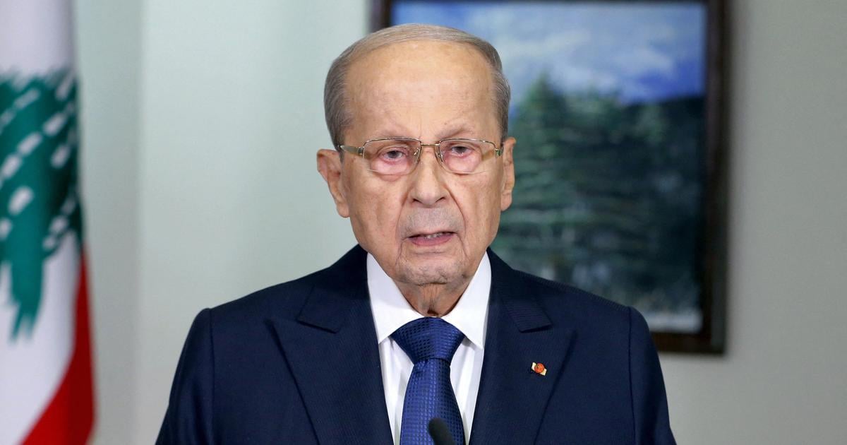 Michel Aoun prononçant un discours télévisé à Baabda, à l’est de la capitale Beyrouth, le 13 octobre 2022