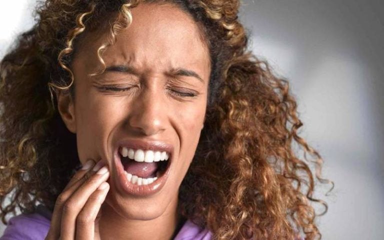 Bruxisme : Comprendre Le Serrage Et Le Grincement Des Dents