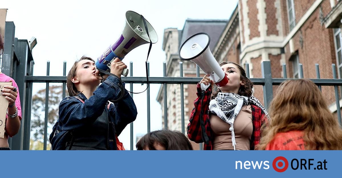 Lycéens français : centaines d'établissements bloqués et 440 interpellations