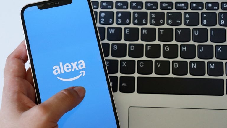 Amazon offre l'assistant Alexa+ gratuitement aux abonnés Amazon Prime