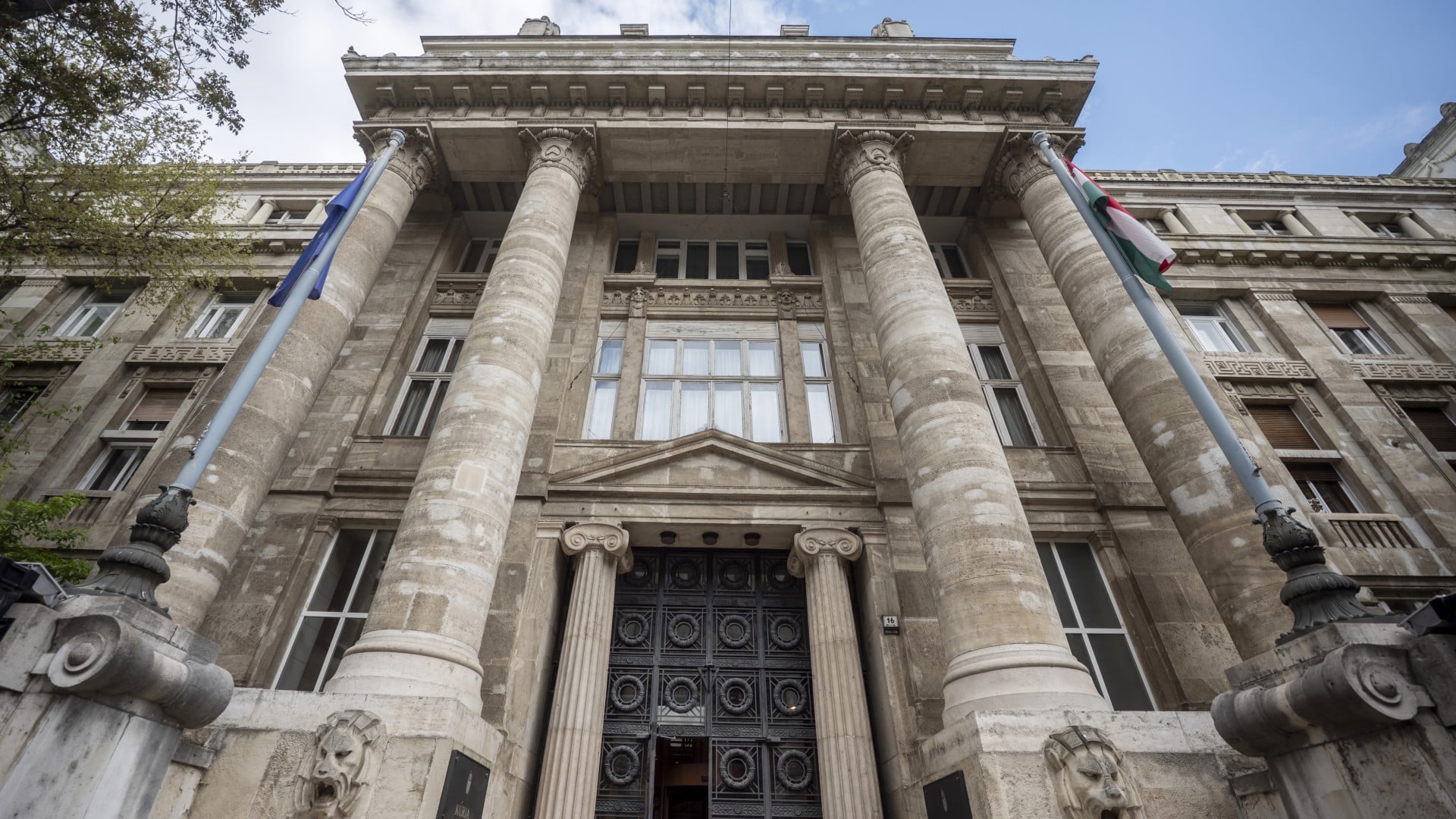 Magyar Péter et la Legfőbb Ügyészség s'affrontent sur son immunité