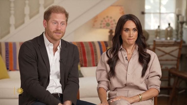 prince-harry-et-meghan-markle-au-royaume-uni-pas-de-photographies-le-couple-oblige-la-nouvelle-ecole-darchie-et-lilibet-a-cha