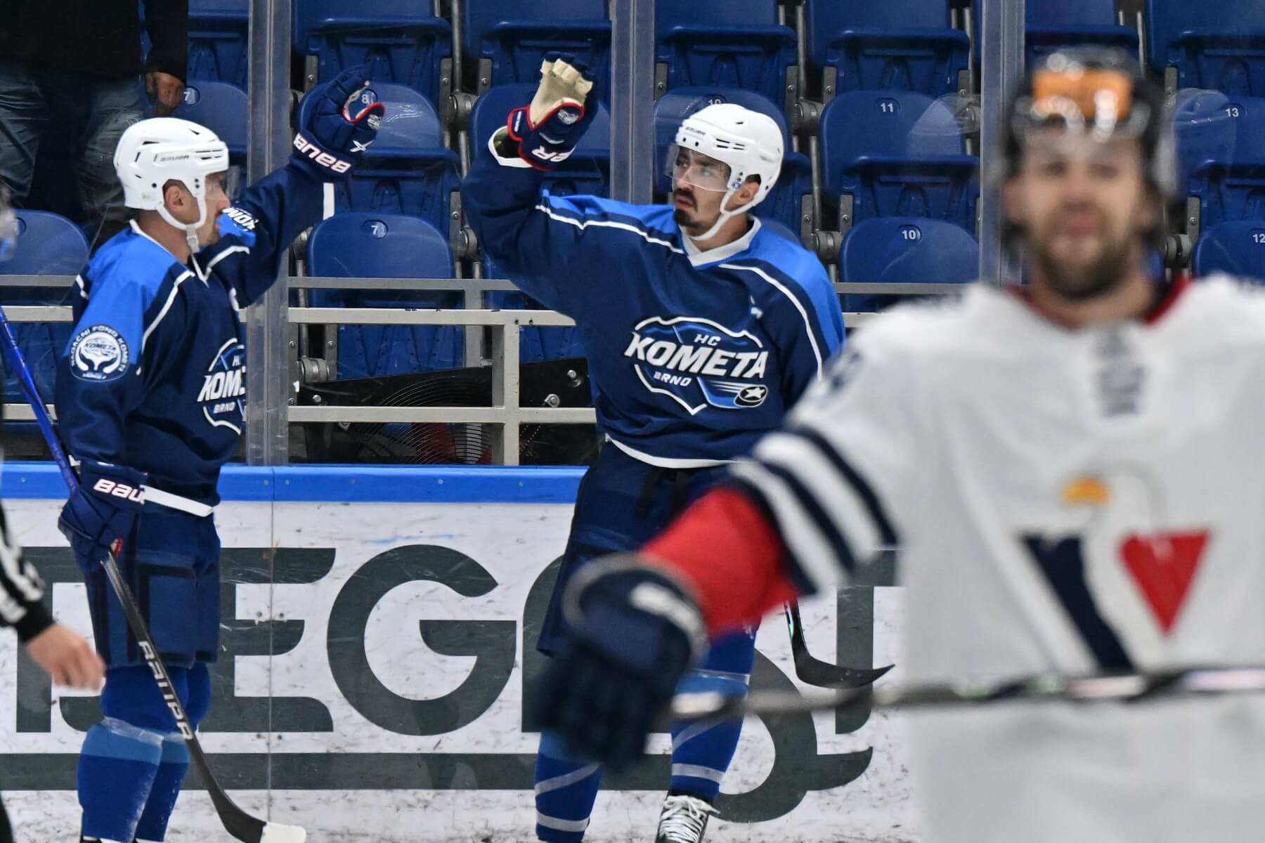 HC Slovan Bratislava s incline face au HC Kometa Brno en prolongation