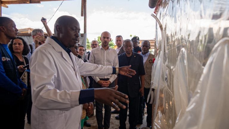 RDC : Jean-Noël Barrot en visite à Bunia face à l'épidémie d'Ebola