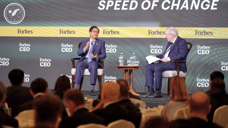 Ferdinand Marcos Jr. attire des investissements technologiques à Singapour