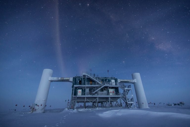 Prix Nobel de physique 2026 attribué à Francis Halzen pour IceCube