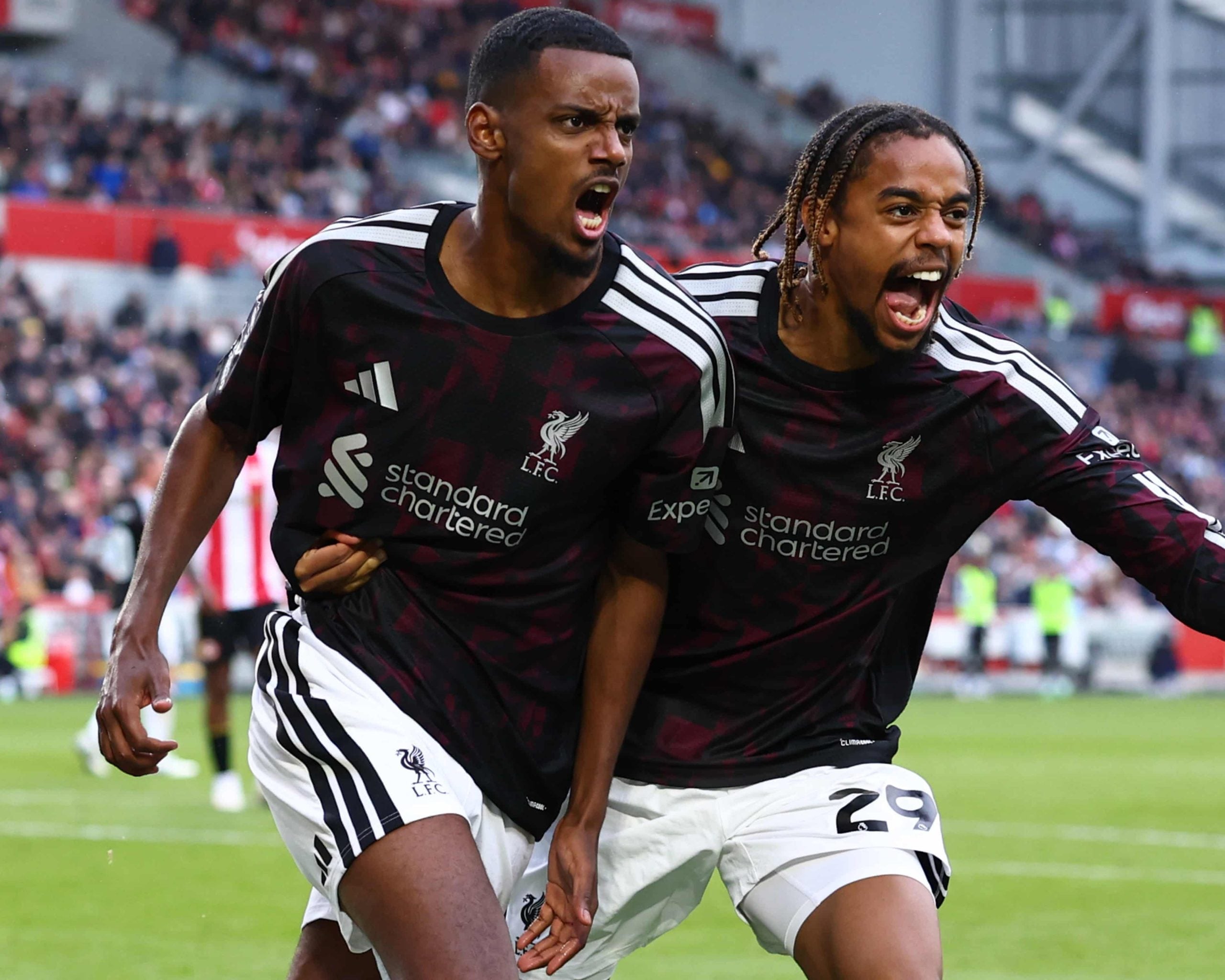 Liverpool s'impose 2-1 face à Brentford grâce à Alexander Isak