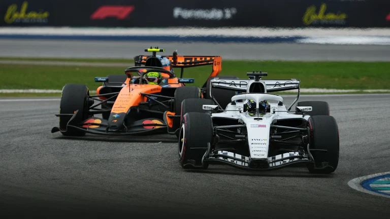 Max Verstappen en pole au GP de Bahreïn devant Lewis Hamilton