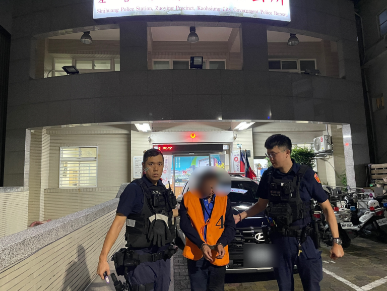 Un homme de 62 ans poignarde sa femme et blesse une amie à Kaohsiung