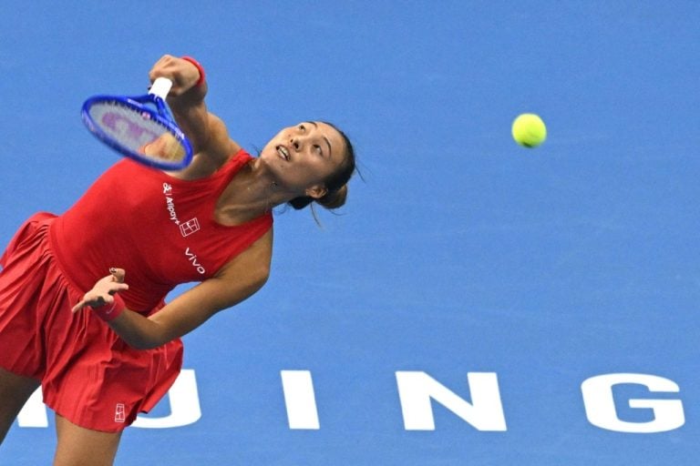 Zheng Qinwen remporte le China Open et entre dans l'histoire
