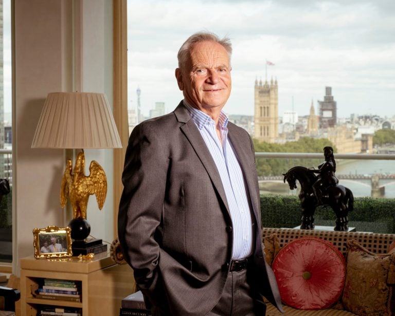 Jeffrey Archer est décédé à 86 ans, a annoncé son éditeur HarperCollins