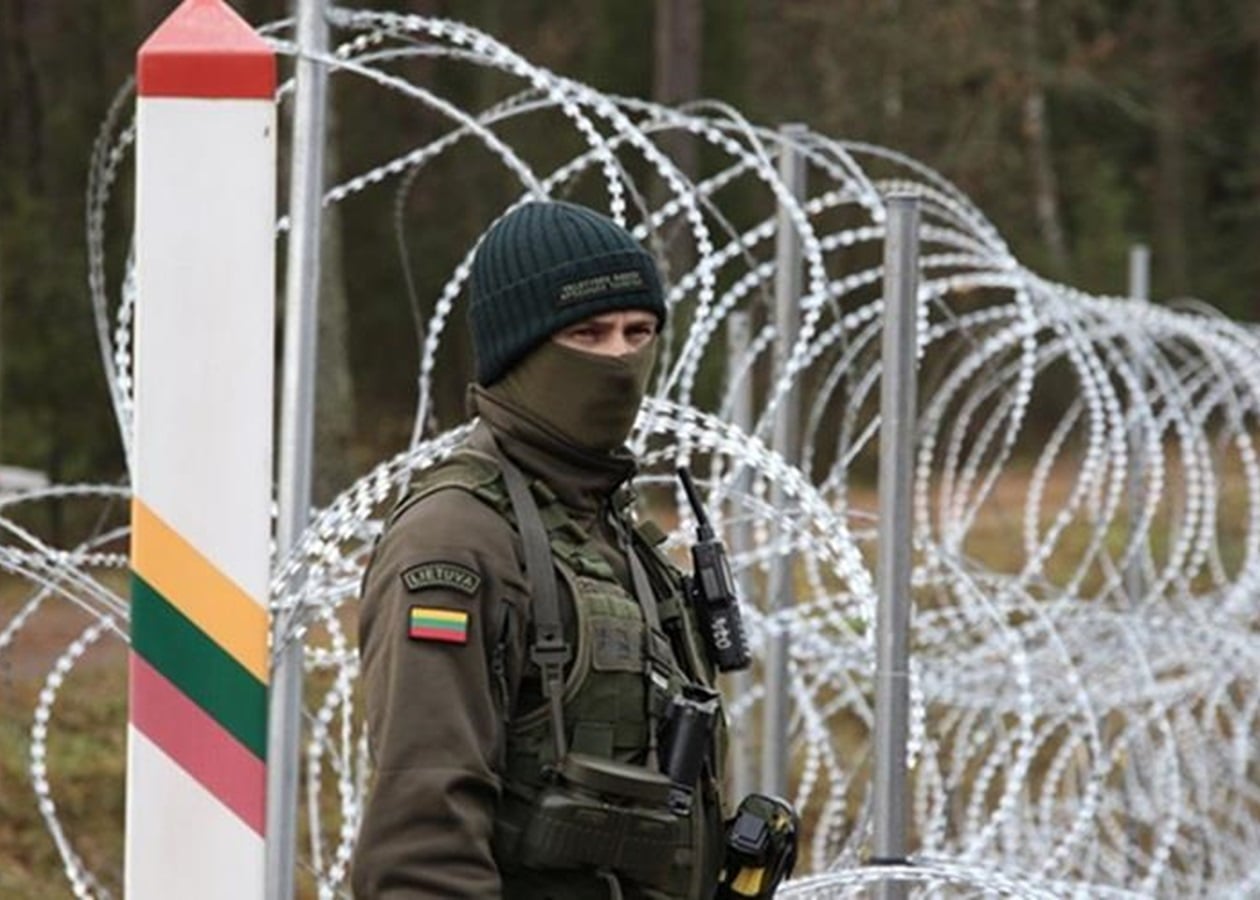 L'Europe renforce ses frontières orientales face aux risques d'escalade
