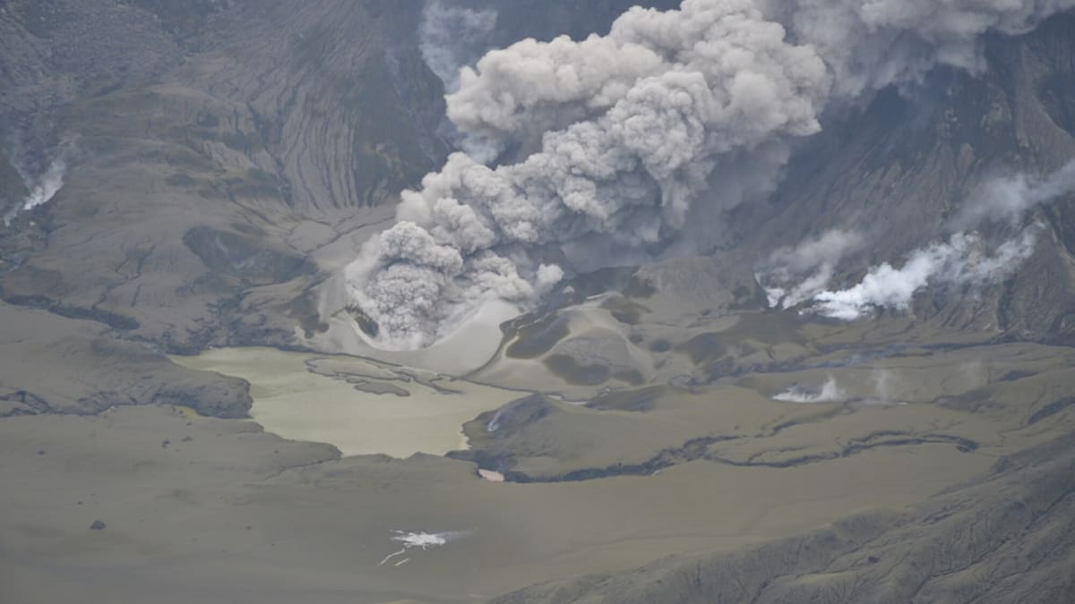 Whakaari : le niveau d'alerte volcanique relevé à 3