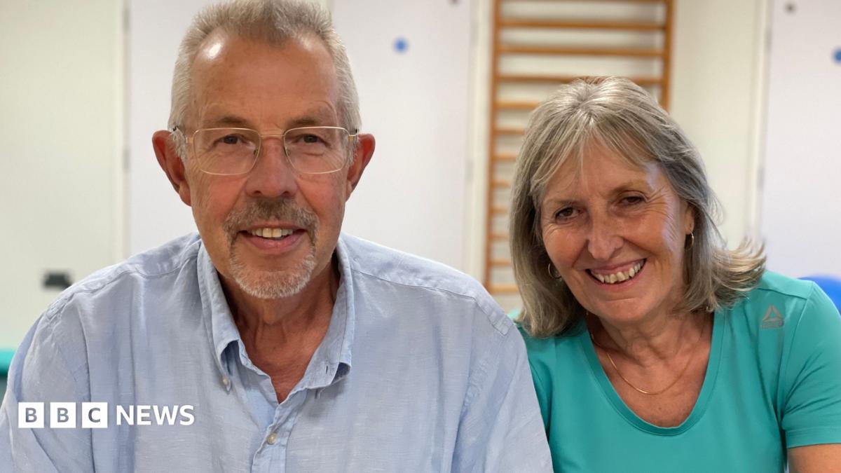Alzheimer : l'essai AD-SMART teste de nouveaux traitements au Royaume-Uni