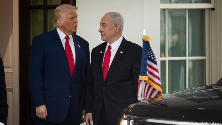 Donald Trump soutient Benjamin Netanyahu malgré la neutralité de JD Vance