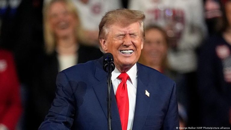 Donald Trump suggère de rebaptiser un océan en son nom ou celui des Amériques
