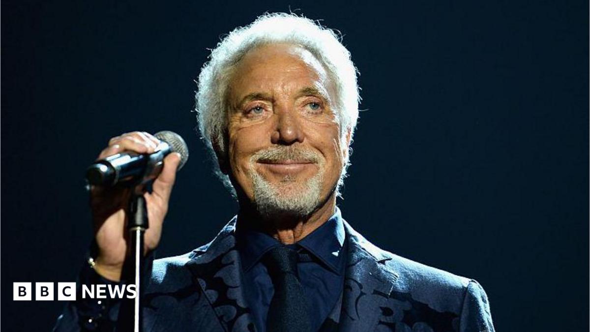Sir Tom Jones reporte deux concerts à Los Angeles et San Diego