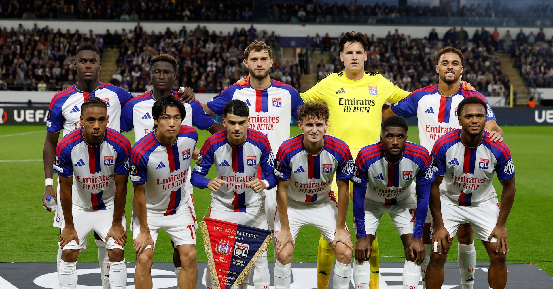 L'Olympique lyonnais prend la tête de la Ligue 1 après avoir battu Nice