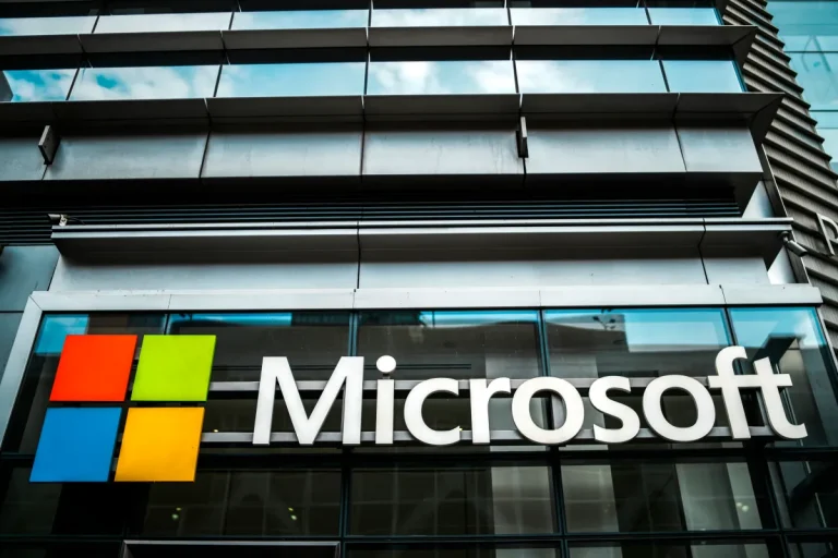 Microsoft propose des départs volontaires à 60 000 salariés