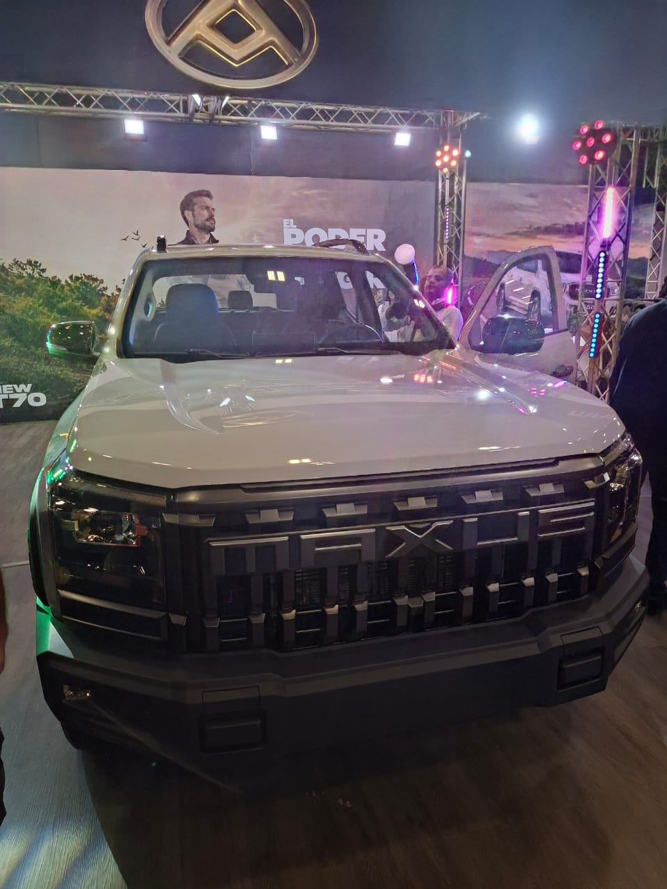 MAXUS présente sa nouvelle pick-up T70 au Panama Motor Show