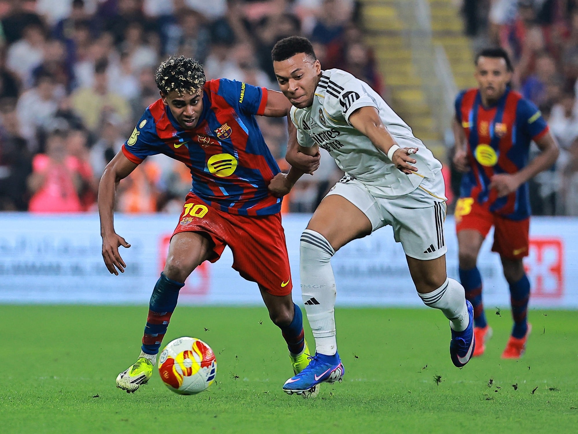 Le FC Barcelona et le Real Madrid s'affrontent pour LaLiga