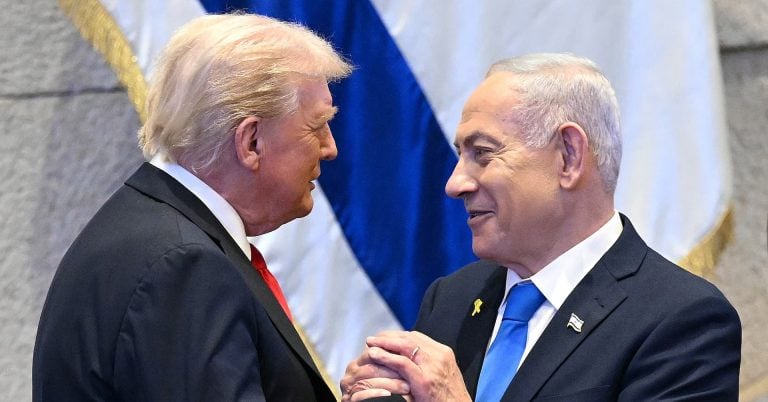 Donald Trump soutient Netanyahu et avertit l'Iran