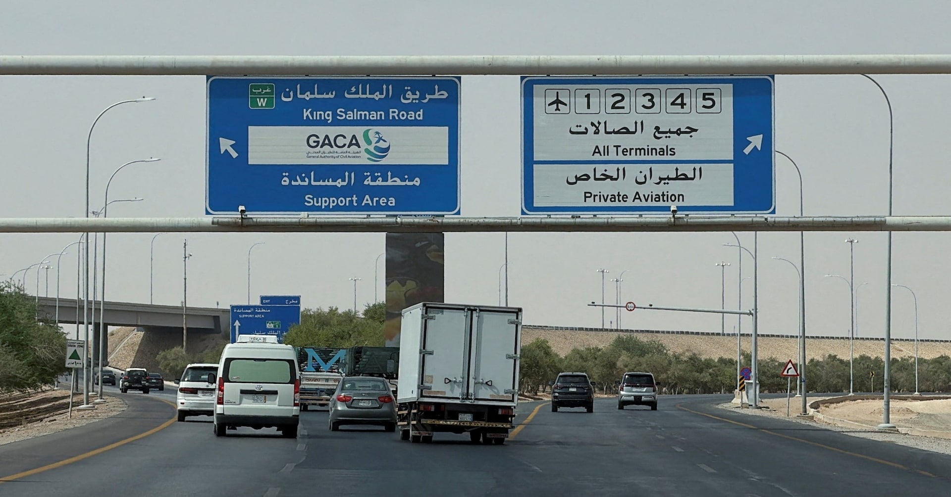 Les Houthis frappent Aden et la coalition dénonce des attaques en Arabie