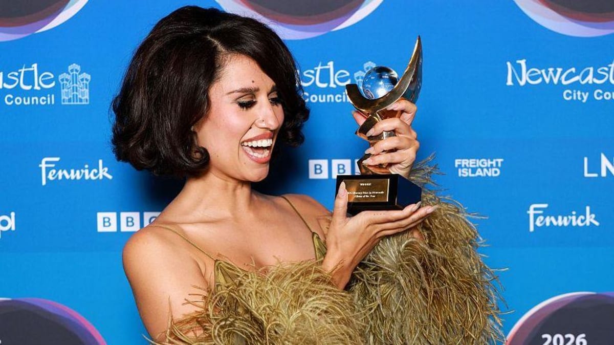 Raye remporte le Mercury Prize 2026 pour son album