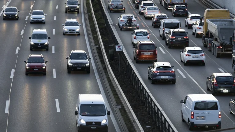 L'Office fédéral des routes étudie des feux sur plus de 120 entrées d'autoroute