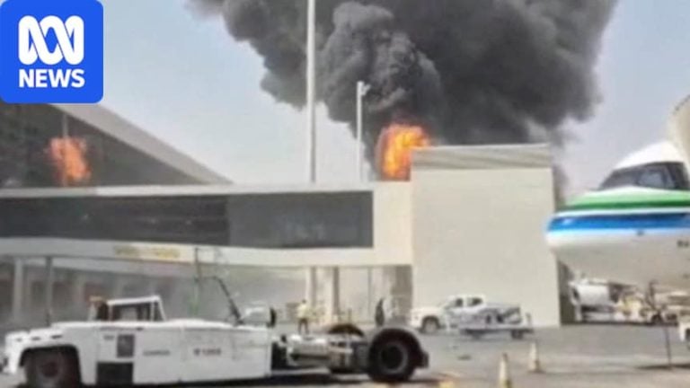Plus de 225 vols annulés après des frappes sur l'aéroport de Riyad
