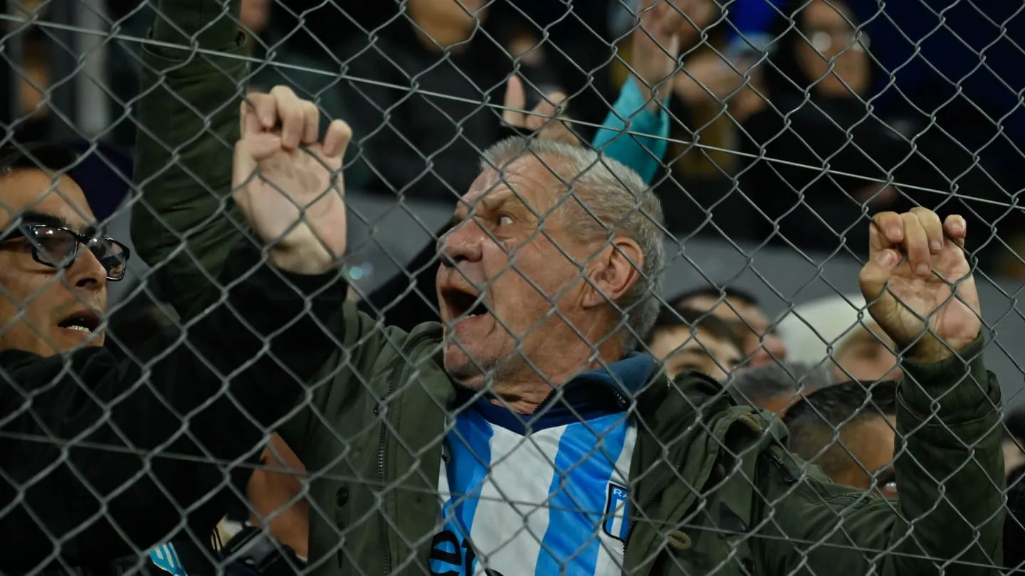 Les supporters de Racing Club s'en prennent à Diego Milito après une défaite