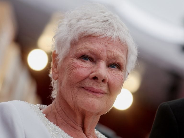 Judi Dench ne peut plus jouer au cinéma et au théâtre car sa vue baisse