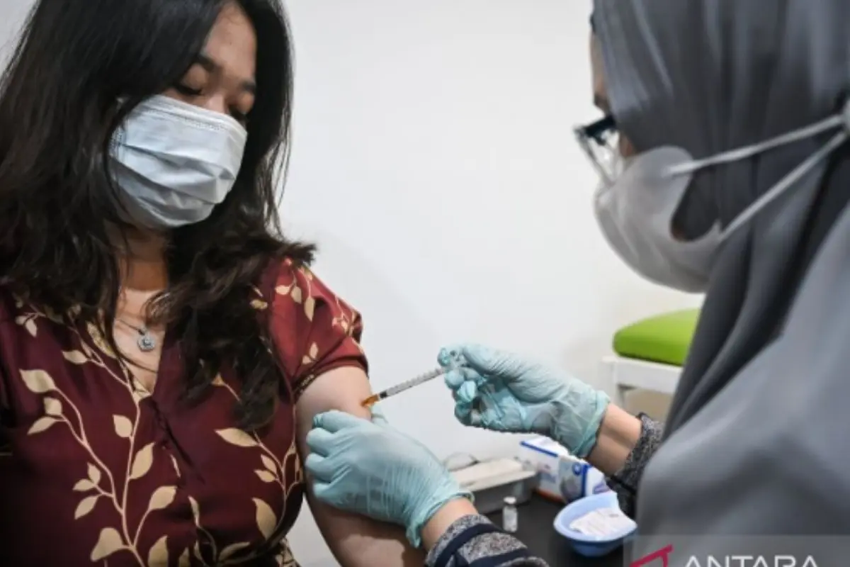 Masques et vaccins recommandés par un expert en Indonésie