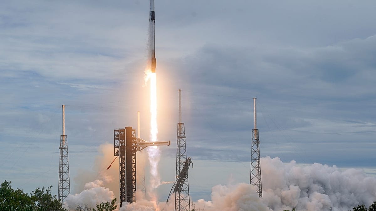 Jaxa lance une sonde spatiale vers Phobos pour prélever des roches