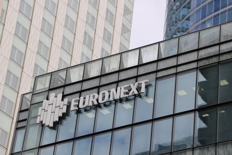 CAC 40 : l'indice regagne du terrain alors que l'OAT 10 ans repasse sous 5%