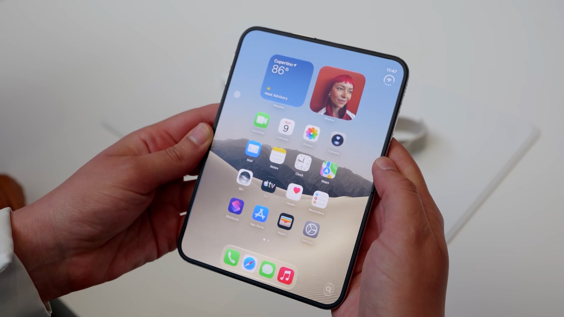 Apple lance l'iPhone Duo, son premier téléphone pliable